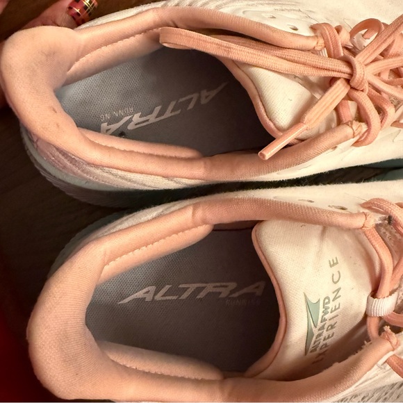 Altra FWD Experience Women's Peach and white Athletic Shoes - Picture 6 of 8